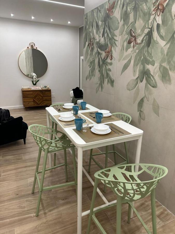 Napoli Centro - Di&Da Guest House ภายนอก รูปภาพ