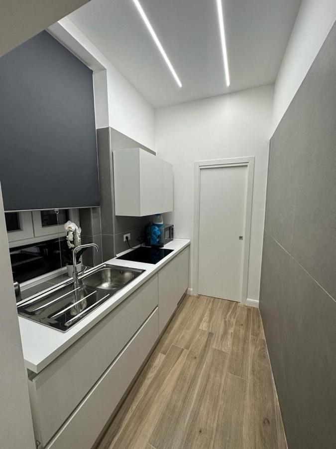 Napoli Centro - Di&Da Guest House ภายนอก รูปภาพ