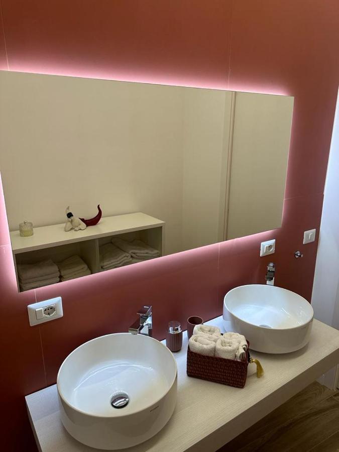 Napoli Centro - Di&Da Guest House ภายนอก รูปภาพ