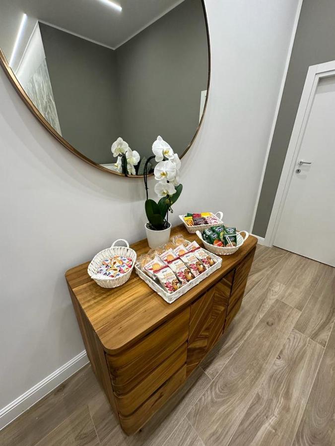 Napoli Centro - Di&Da Guest House ภายนอก รูปภาพ