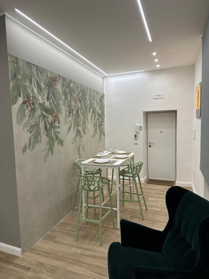 Napoli Centro - Di&Da Guest House ภายนอก รูปภาพ