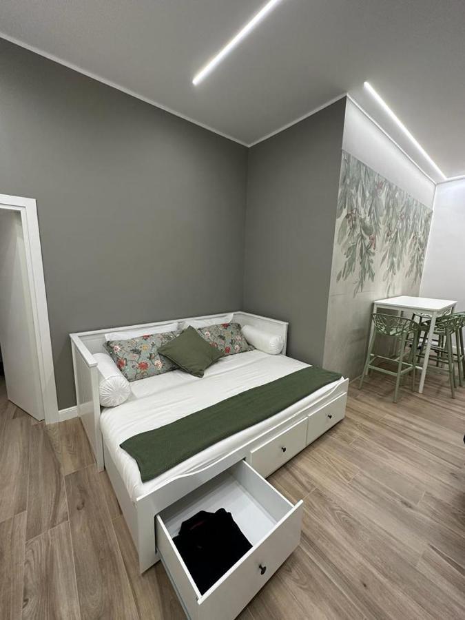 Napoli Centro - Di&Da Guest House ภายนอก รูปภาพ