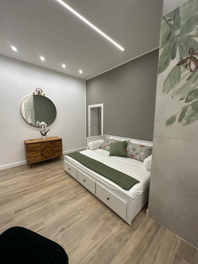 Napoli Centro - Di&Da Guest House ภายนอก รูปภาพ